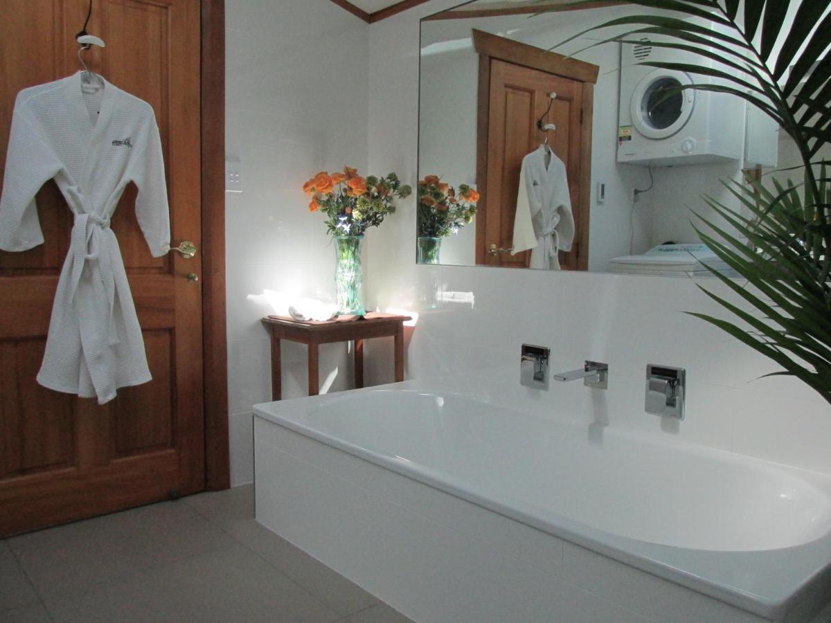 Tarawhata Thermal Apartment New Plymouth Exteriör bild