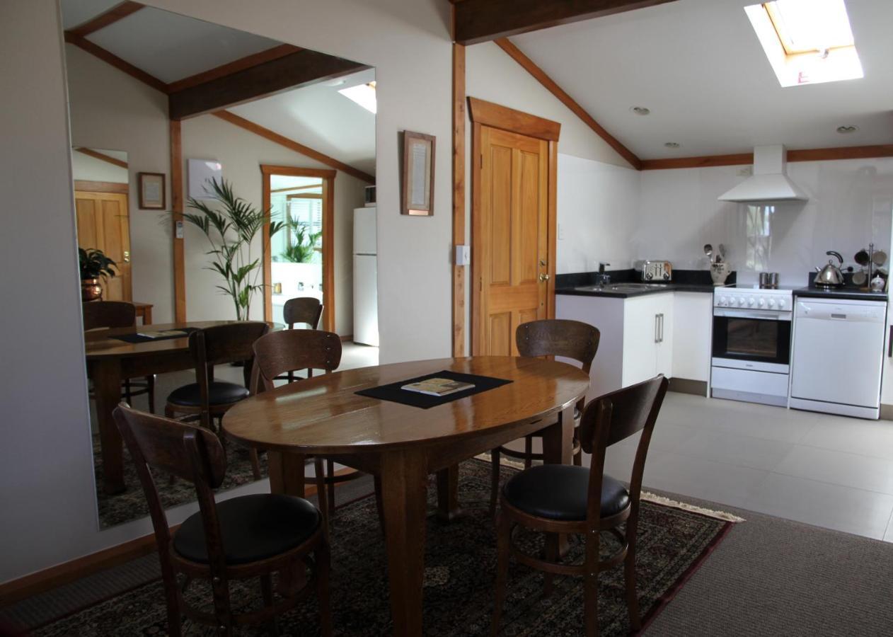 Tarawhata Thermal Apartment New Plymouth Exteriör bild